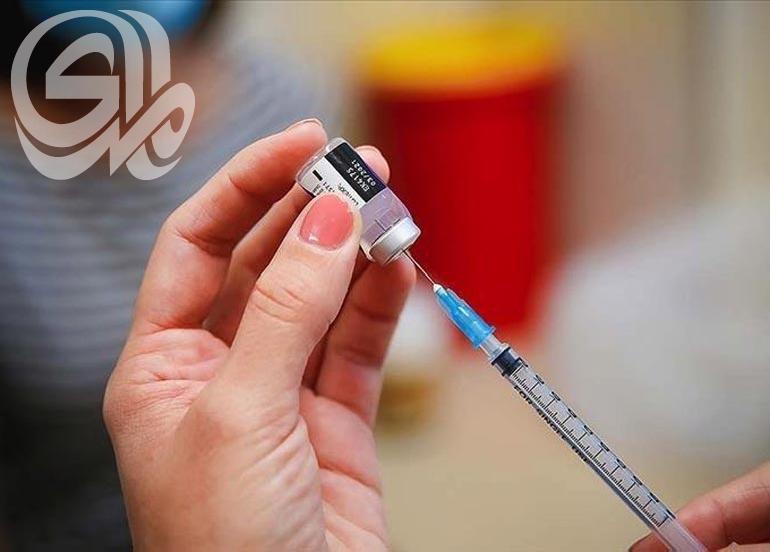 الصحة النيابية: فرض اللقاح على الموظفين والطلاب إجراء سليم