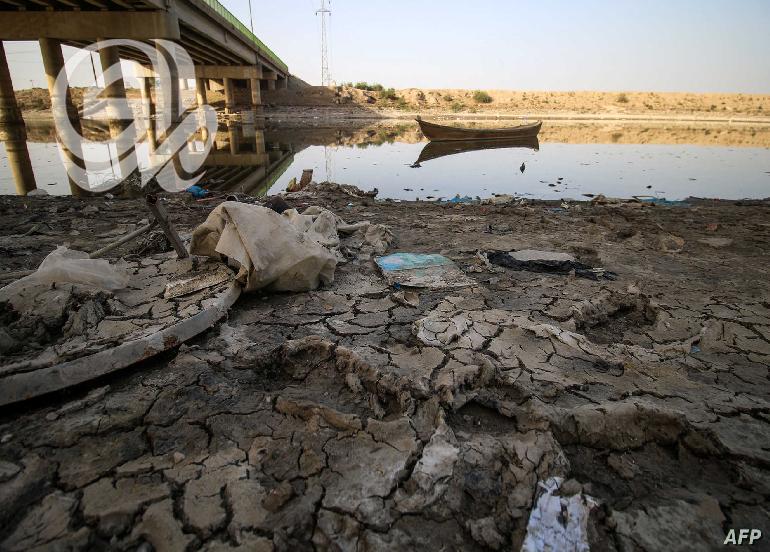 خبراء يتحدثون عن الجفاف: ايران قطعت المياه عن العراق بالكامل