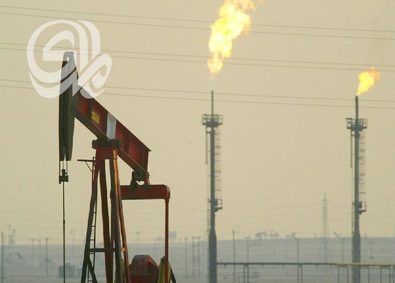 النفط يعزز مكاسبه وسط توقعات بخفض إمدادات أوبك
