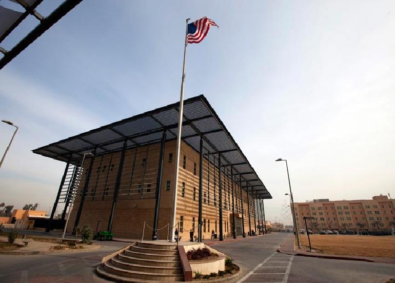 أميركا تسحب 10 % من الدبلوماسيين فـي سفارتها.. وأطراف عراقية: تضغط على بغداد لمعاداة طهران