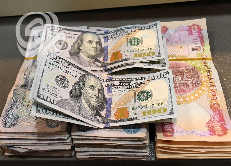 سعر صرف الدولار يحافظ على مستوياته السابقة في السوق العراقية