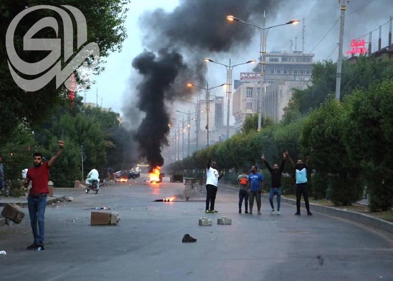 قوات الأمن تواجه المحتجين في 10 محافظات بالرصاص والقنابل المسيلة