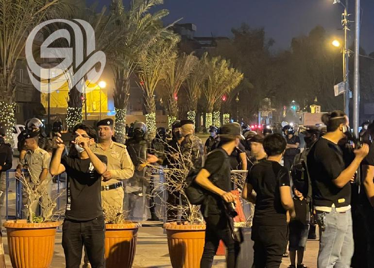 مكافحة الشغب تمنع محتجي تشرين من دخول مركز كربلاء