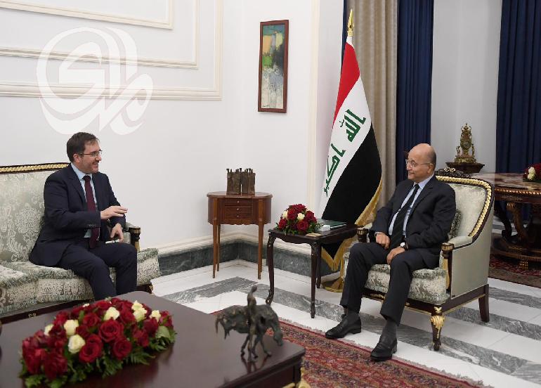 الرئيس صالح يبحث العلاقات الثنائية مع السفير البريطاني