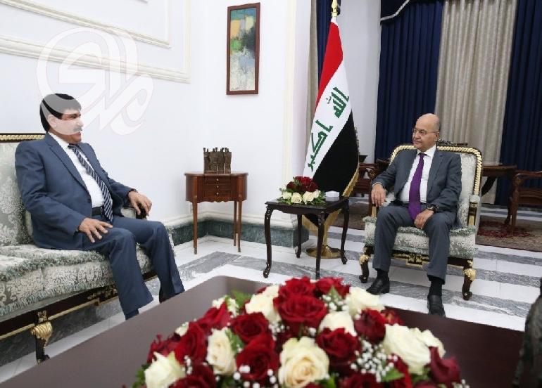 صالح يبحث وضع المنطقة مع السفير السوري بعد القمة