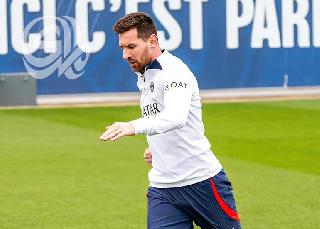 أنباء عن موافقة ميسي على عرض نادي الهلال