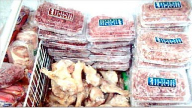 ريبورتاج: اللحوم المستوردة تغازل الفقراء بأسعارها... وتعرّضهم للخطر بأنواعها
