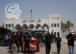 تظاهرات التيار الصدري أمام مجلس القضاء الأعلى الآن (صور)