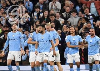 مانشستر سيتي يخطو نحو اللقب بثبات