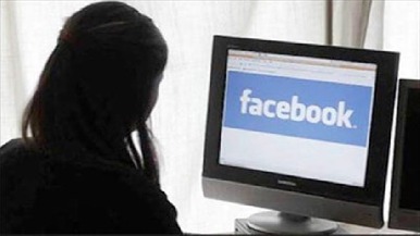 مخاطر الفيسبوك.. حيث تتاجر جماعات سريّة بالأسلحة والمخدّرات