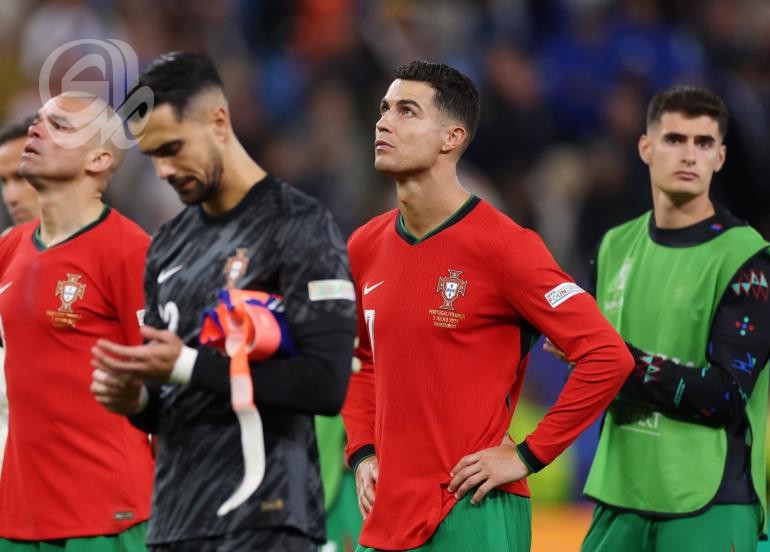 مدرب البرتغال يرد على أنباء اعتزال رونالدو