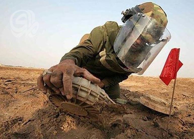 فريق نسوي من كردستان يشارك بإزالة الألغام .. قرابة 