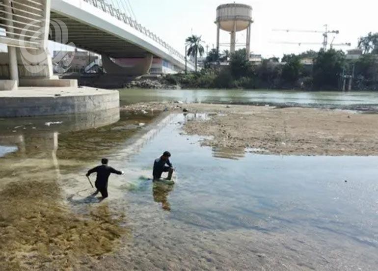 صيادون يشكون لـ(المدى): الجفاف يضيق الخناق على رزقنا وجهات متنفذة تتحكم في المسطحات المائية!