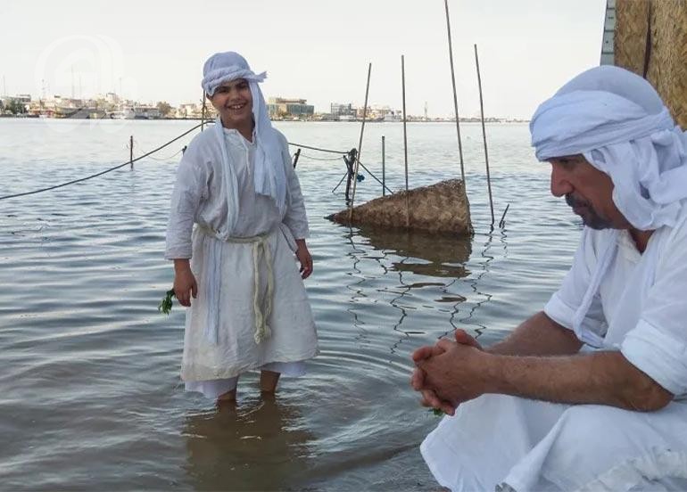 اللغة الأم للصابئة المندائيين مهددة بالانقراض.. دعوات لإحيائها عبر استحداث  مراكز وإقامة دورات لتعليمها