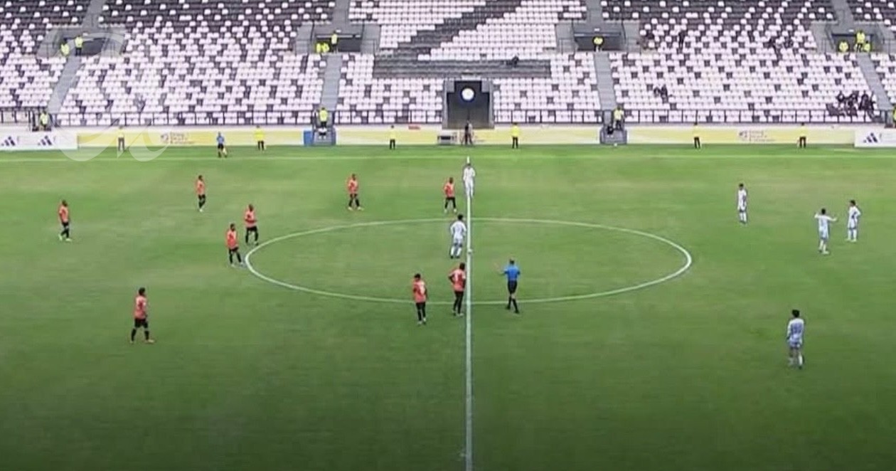 لغياب البدلاء.. الحكم ينهي مباراة القاسم والكهرباء بعد 17 دقيقة من انطلاقها