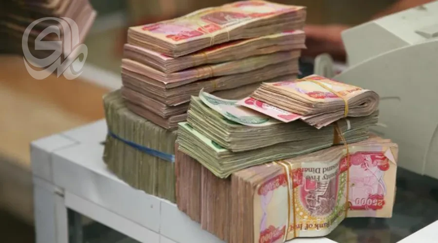 الحكومة تؤكد تأمين الرواتب وتعلن التوجه لتعزيز الاستدامة المالية