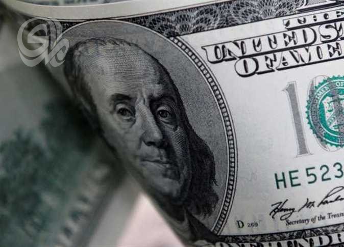بعد قفزة مفاجئة.. الدولار يتراجع وخبير يكشف: موجة صعود عابرة