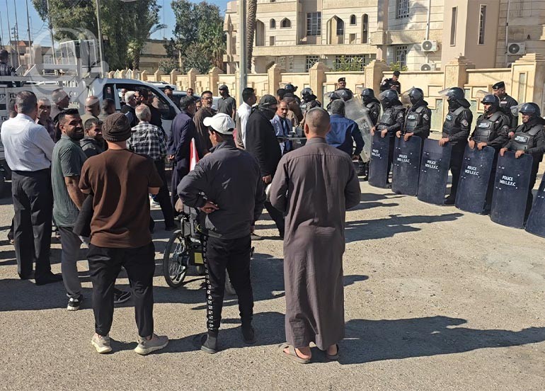 «فوج الدراجات» يعود إلى شوارع الكوت لإغلاق مكاتب خصخصة الكهرباء